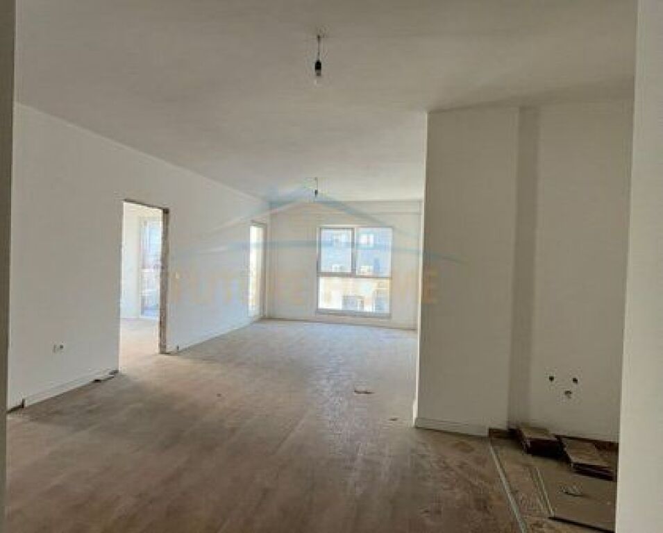 Shitet, Apartament 2+1, Rruga Dritan Hoxha, Tiranë
