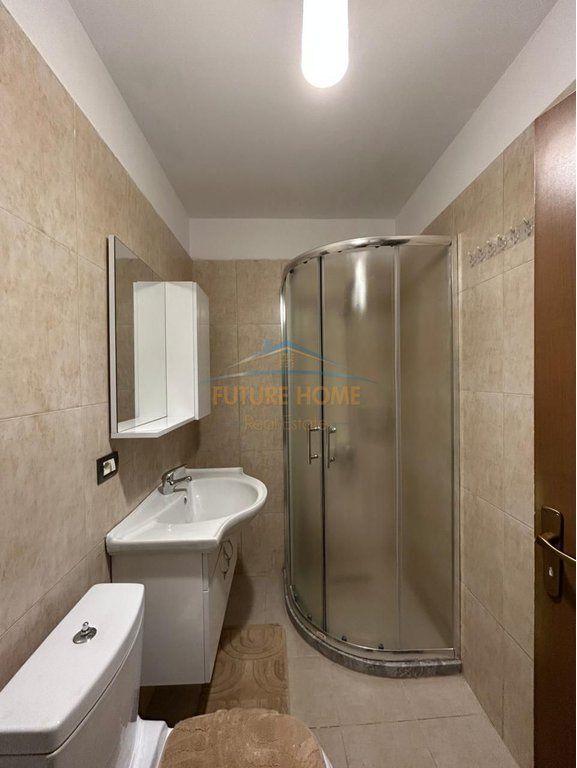 Affitto, Appartamento 1+1, Via Kavaja, Tirana.