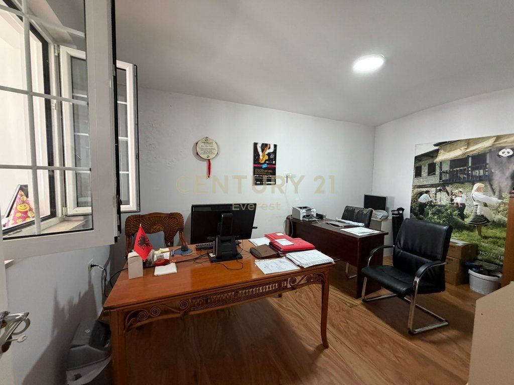 Al Mercato Cam, Ufficio in Affitto, Posizione Perfetta 1.000 € /Mese