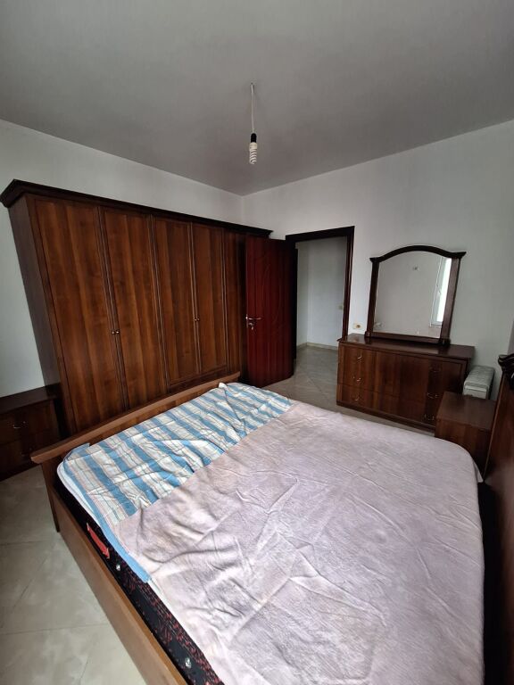 Apartament me qira 1+1 ne Astir, prane Bar Artisti