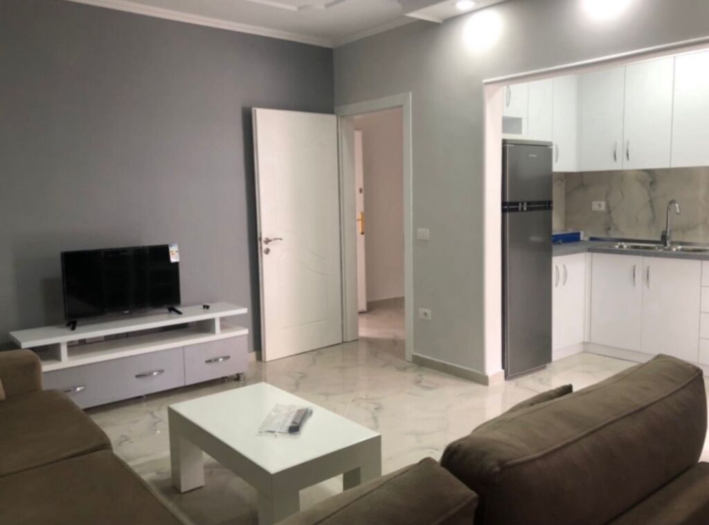 🏡 Jepet me Qera Super Apartament 1+1 tek Qsut,afer Xhamllikut