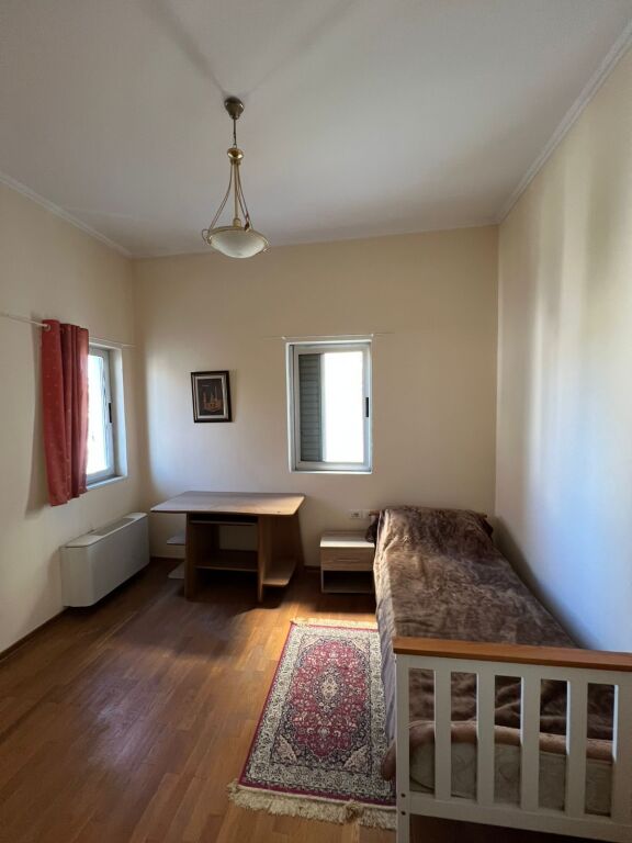 Apartament per qera 3+1+2+post parkimi - Liqeni i Thate