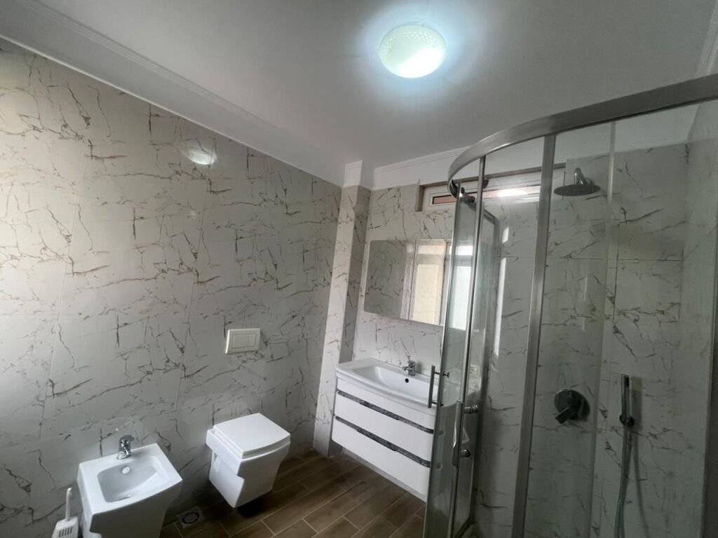 Appartamento 3+1+2 in vendita – Porcelan, vicino a UET, Tirana