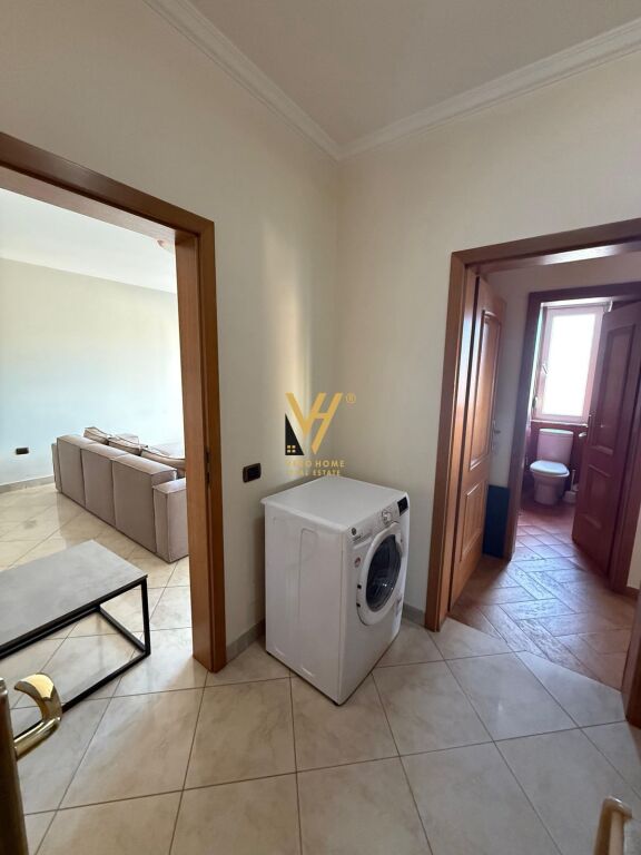 JEPET APARTAMENT 2+1+BLK ME QERA NE BLLOK 80.000 LEKE