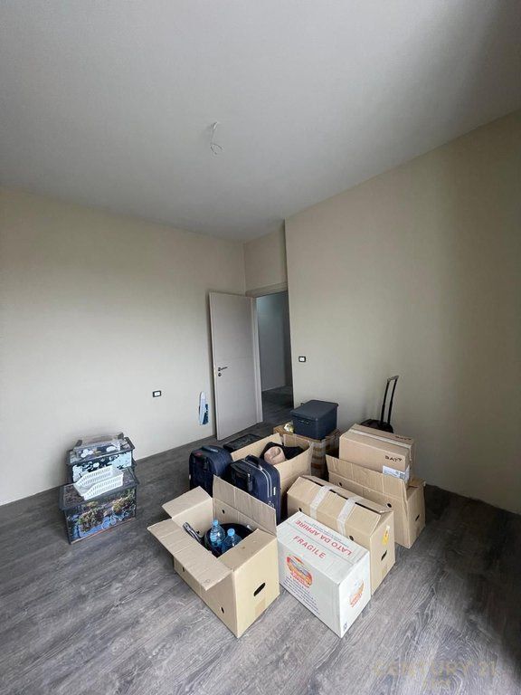 Appartamento 3+1+2 in vendita a Komuna e Parisit (Bega 07