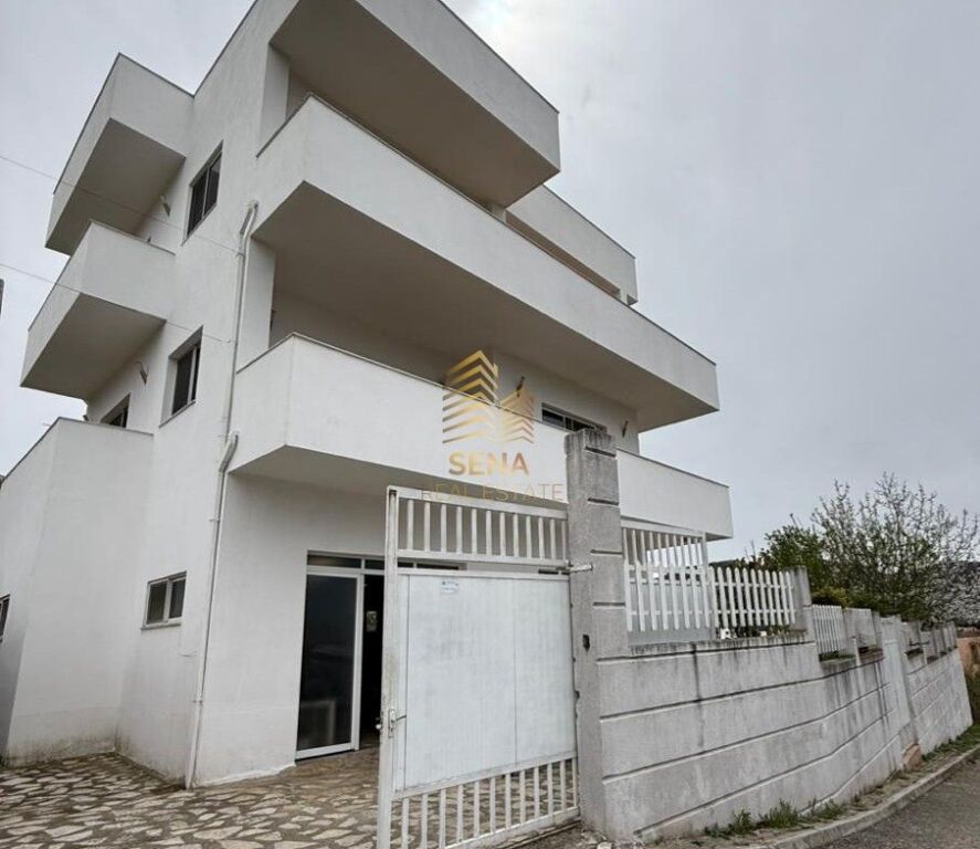 Qira, Vile 3 Kateshe, Liqeni Artificial, 3000 Euro/muaj Neto