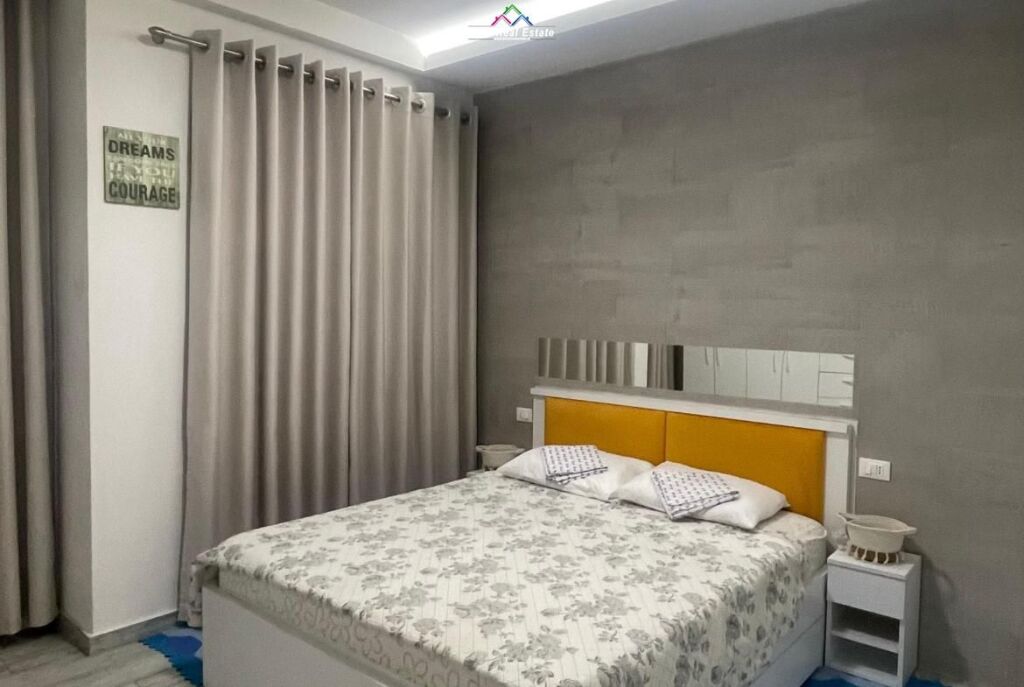Appartamento In Affitto 1+1 Vicino Komuna e Parisit (ID B2101610) Tirana