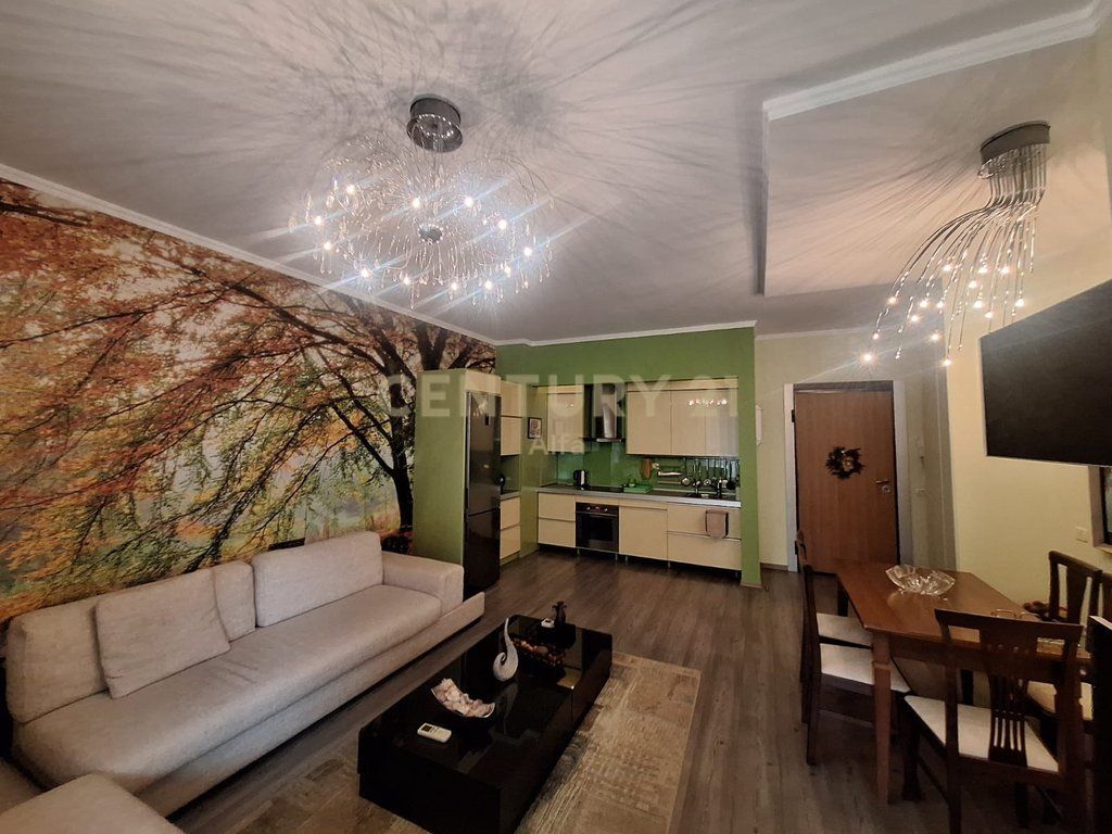 Apartament 2+1 me qira tek Rruga e Barrikadave,