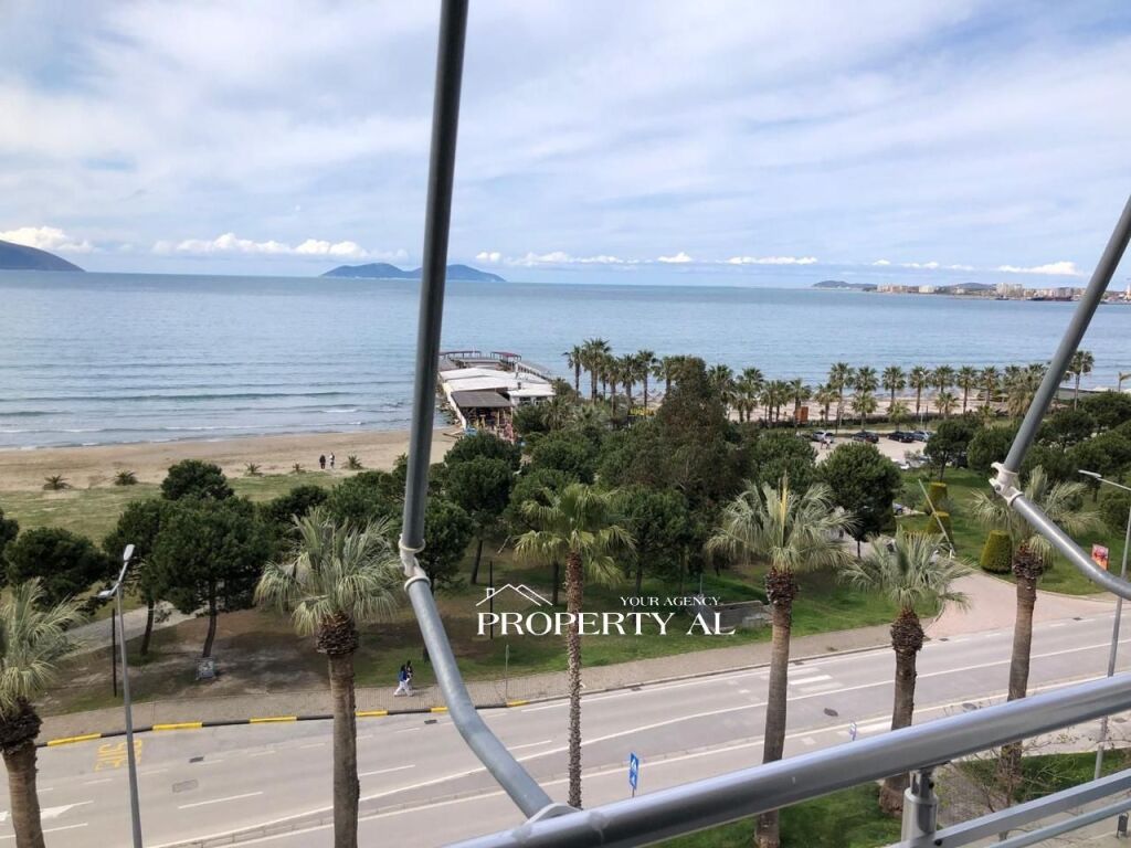 Appartamento in vendita in prima fila – Lungomare, Vlora | Vista mare frontale
