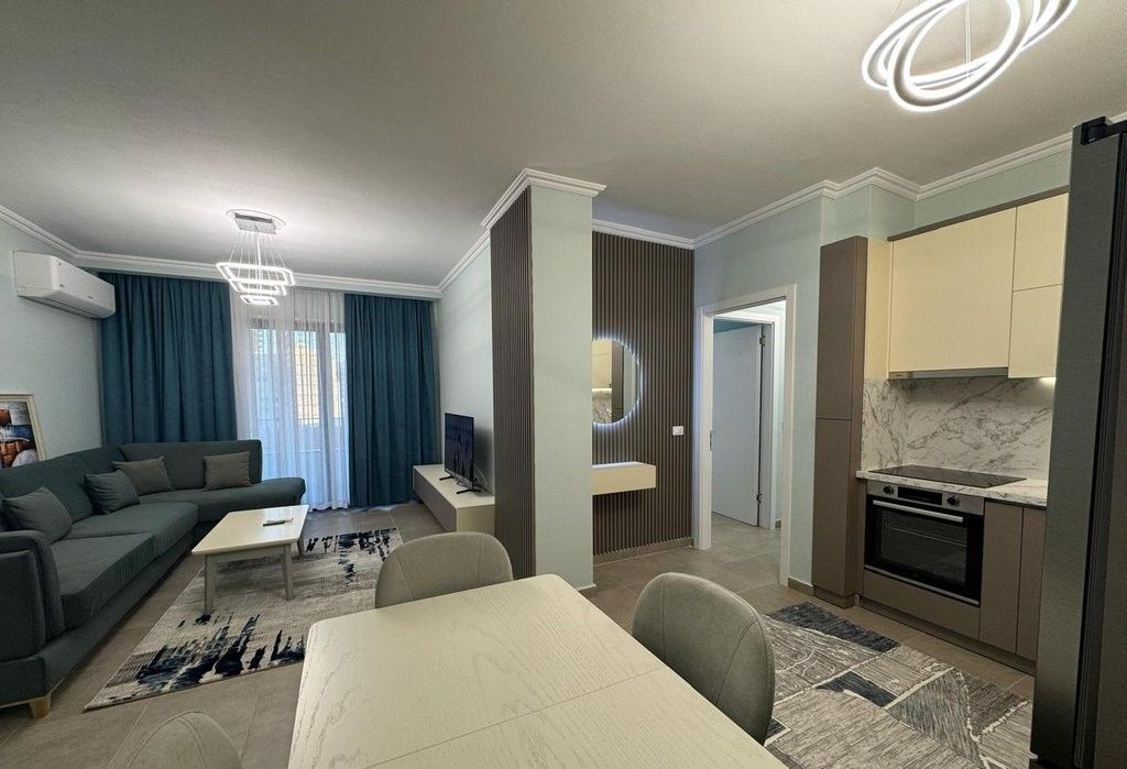 Super Apartament 2+1+2, prane Statcionit te Trenit, fillimi Bulevardit te Ri!