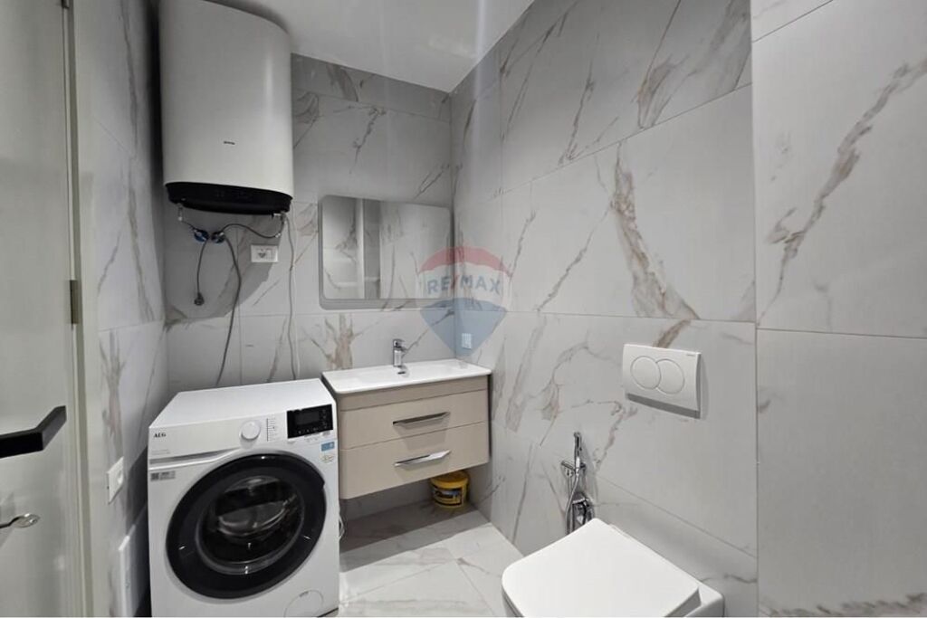 Apartament 2+1 per shitje tek Liqeni Thate!