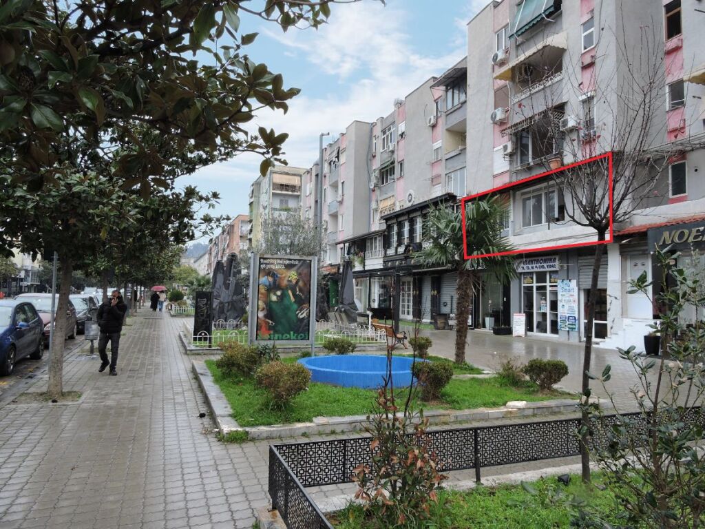 SHITET APARTAMENT 1+1 – QENDËR ELBASAN