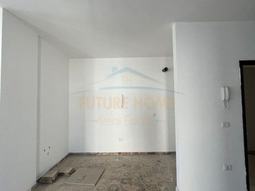 Shitet, Apartament 2+1, Rruga Dritan Hoxha, Tiranë