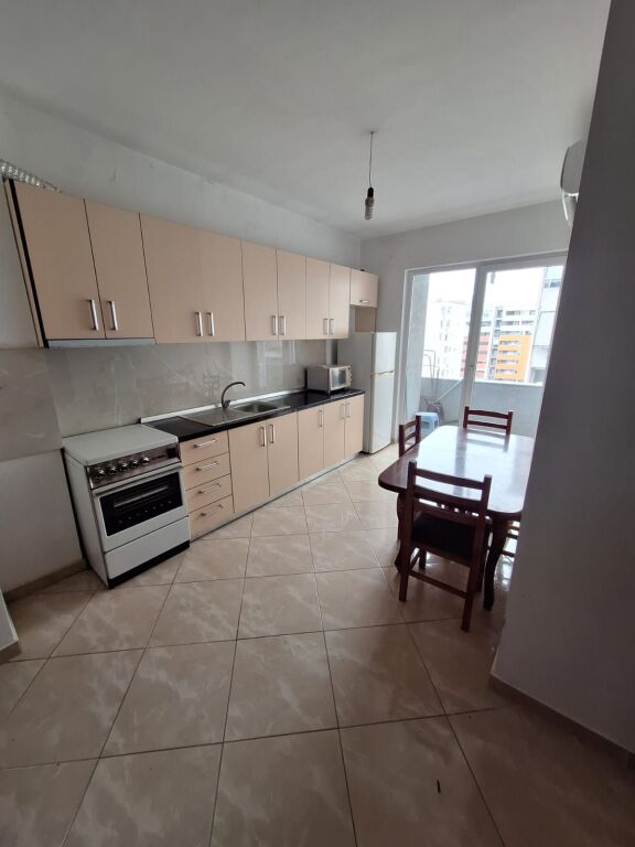Apartament me qira 1+1 ne Astir, prane Bar Artisti