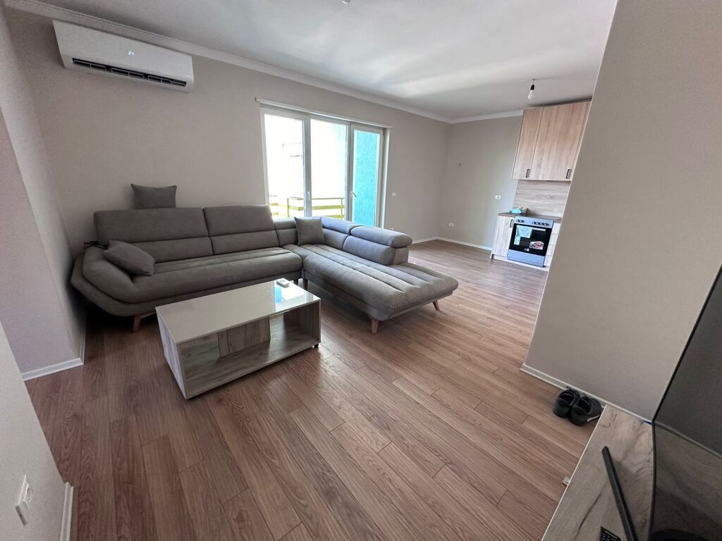 Apartament per shitje - Liqeni i Thate