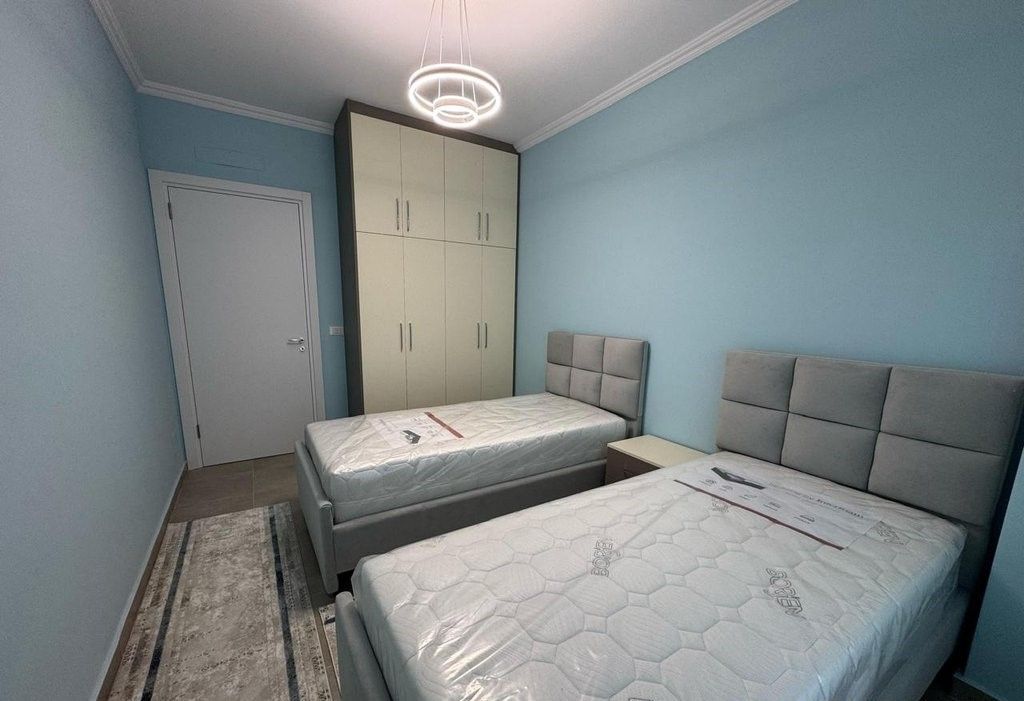 Super Apartament 2+1+2, prane Statcionit te Trenit, fillimi Bulevardit te Ri!