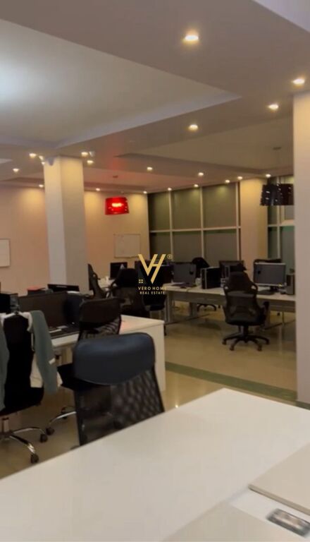 OFFICE 320 M2 FOR RENT AT THE FORMER AVIATION FIELD 2,120 EURO