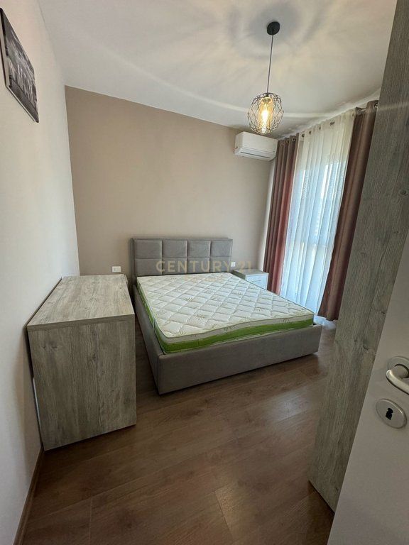Apartament 2+1+Post Parkimi me qira te Kodra e Diellit