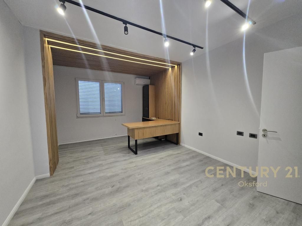 OFFICE SPACE FOR RENT NEAR AIR ALBANIA STADIUM!