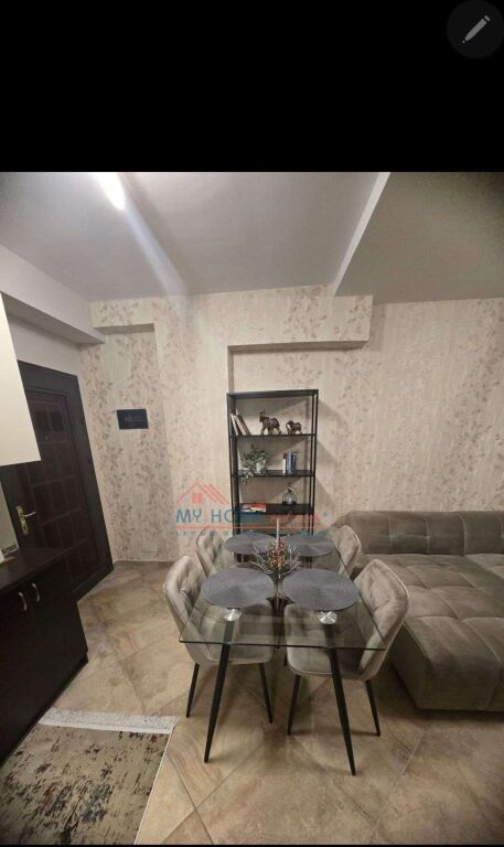 Appartamento 1+1 in Affitto Via Barrikadave Tirana