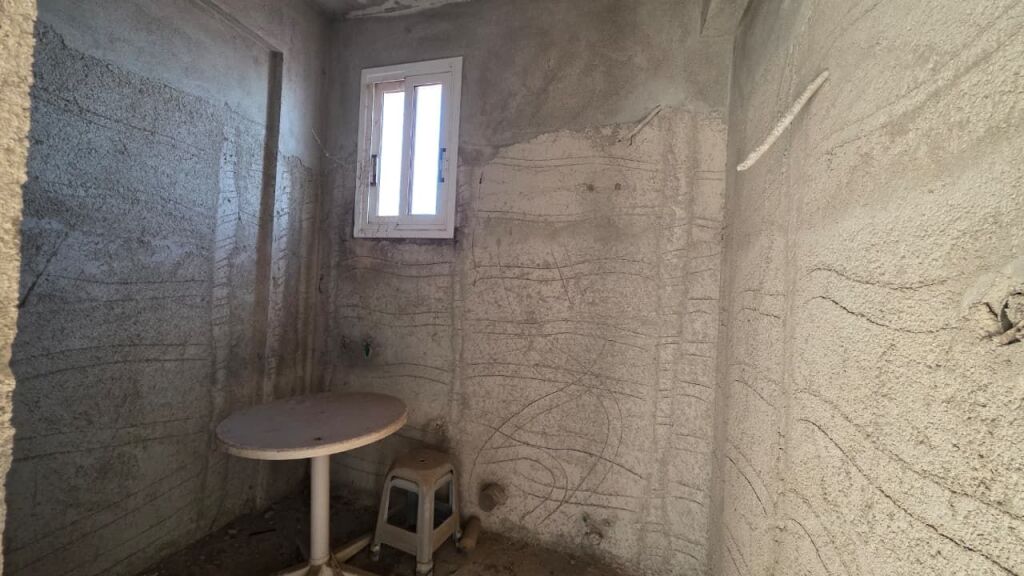 🏡 VILLA SU TRE PIANI IN VENDITA – QUARTIERE 24 MAGGIO, VLORË