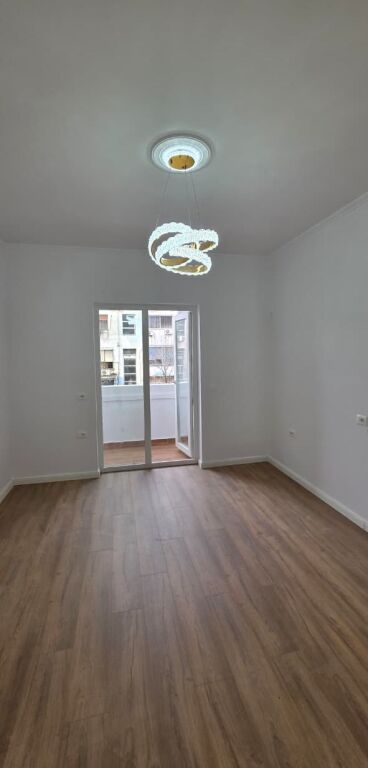 🔥 SHITET APARTAMENT 2+1 – RRUGA BARDHYL, TIRANË 🔥 .