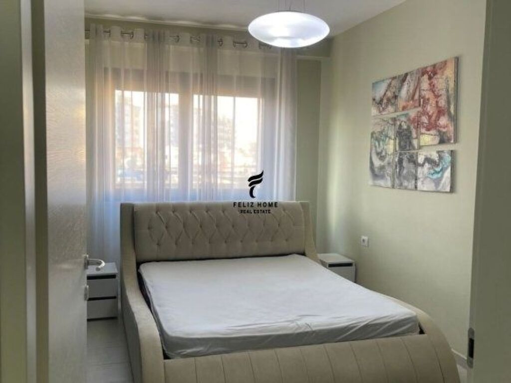 APARTAMENT ME QERA 1+1 STADIUMI DINAMO 60.000 LEKE FH-67082