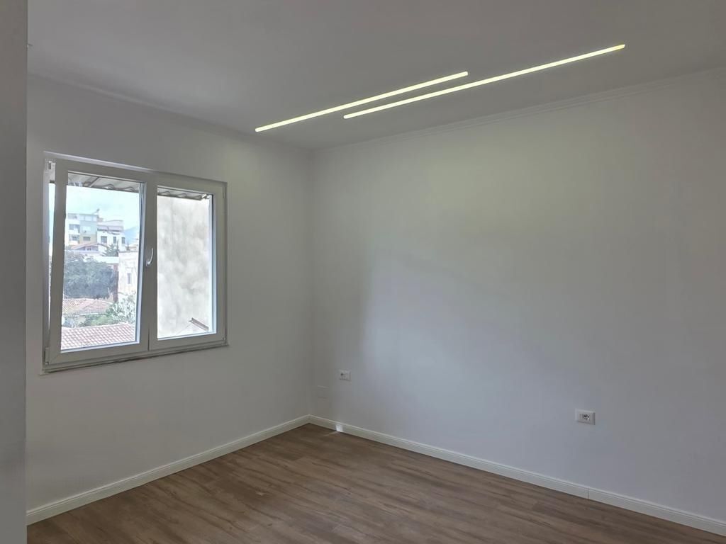 Appartamento 2+1 in vendita in Via Bardhyl