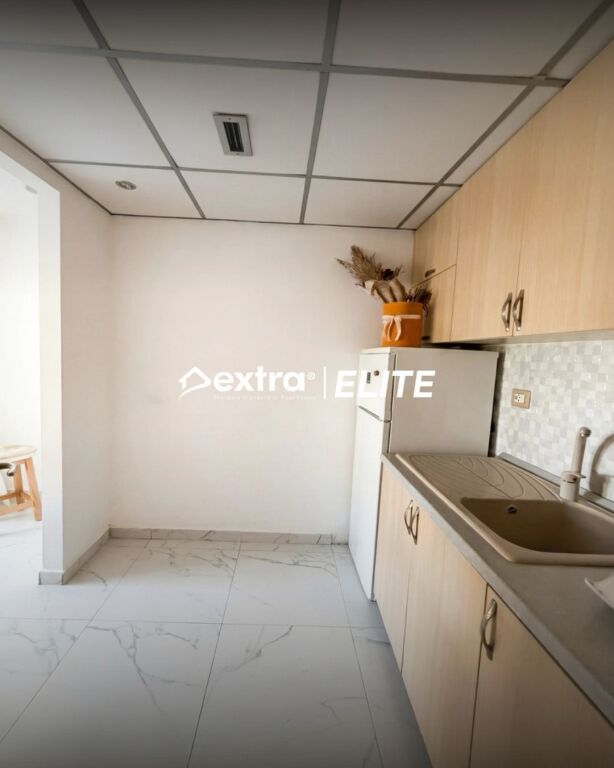 Locale Commerciale in Affitto Ex Ristorante Durazzo, Tirana