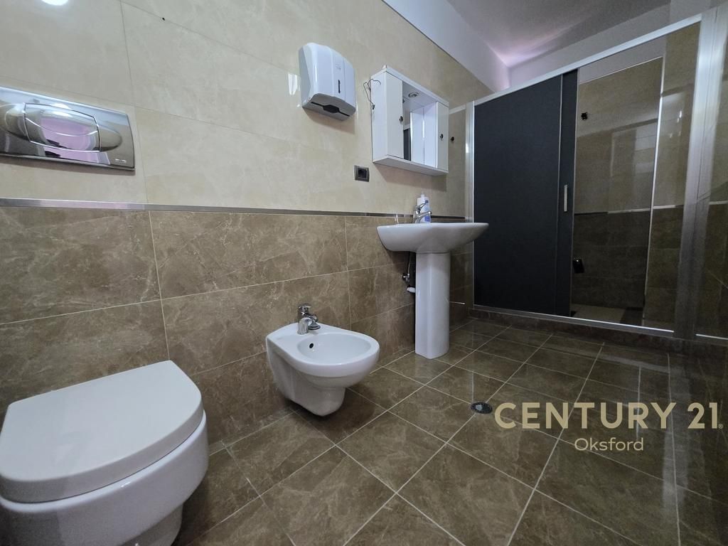 OFFICE SPACE FOR RENT NEAR AIR ALBANIA STADIUM!