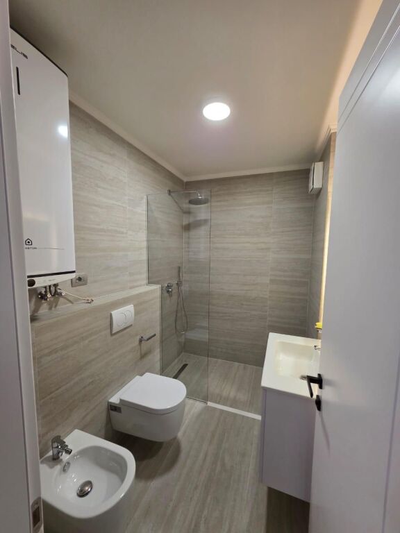Shkolla e baletit Apartament me qera 2+1+2 +post parkimi