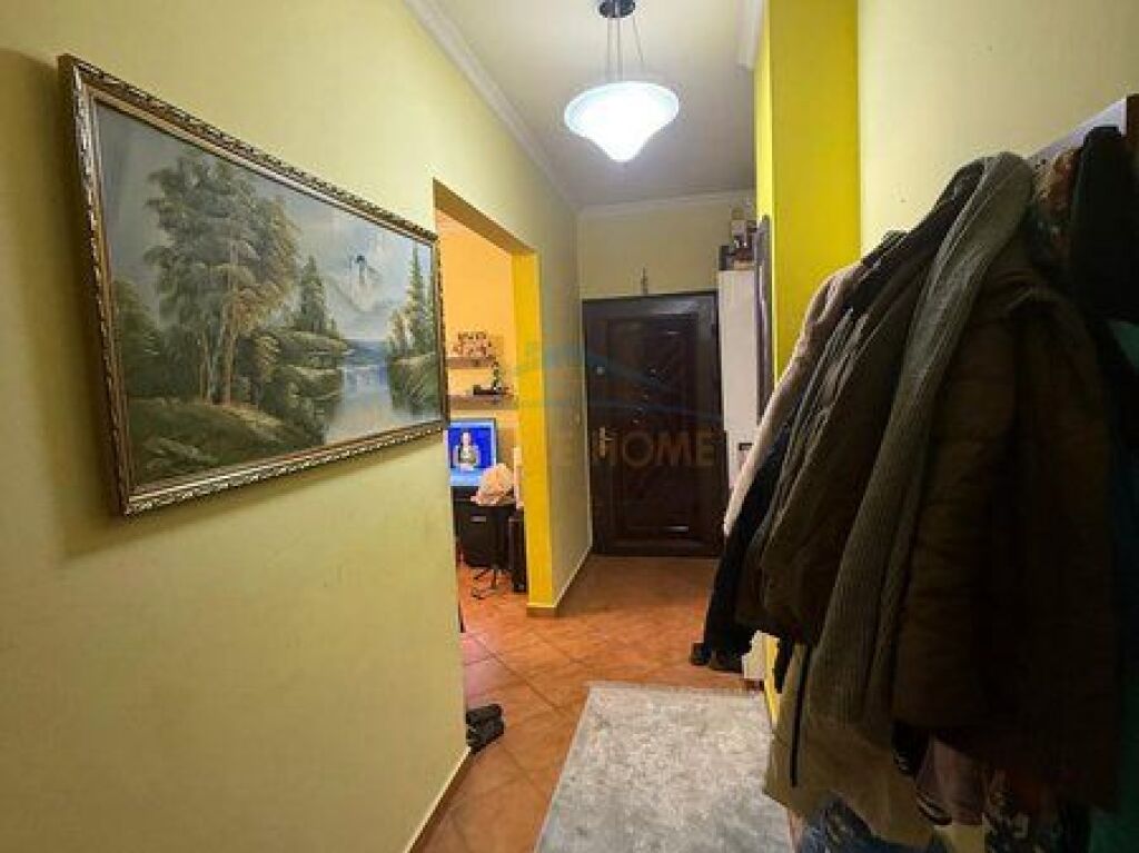 Shitet , Apartament 2+1, Kodra e Diellit , Tirane