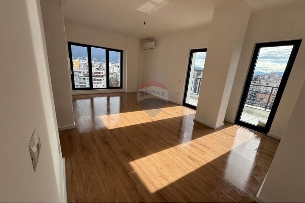 Office for rent on Barrikadave Street!