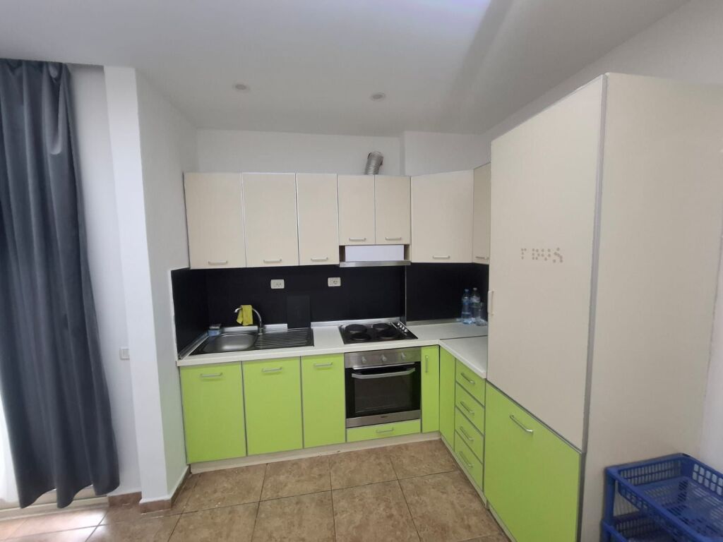 Affittasi Appartamento 1+1 Presso Shkembi i Kavajes