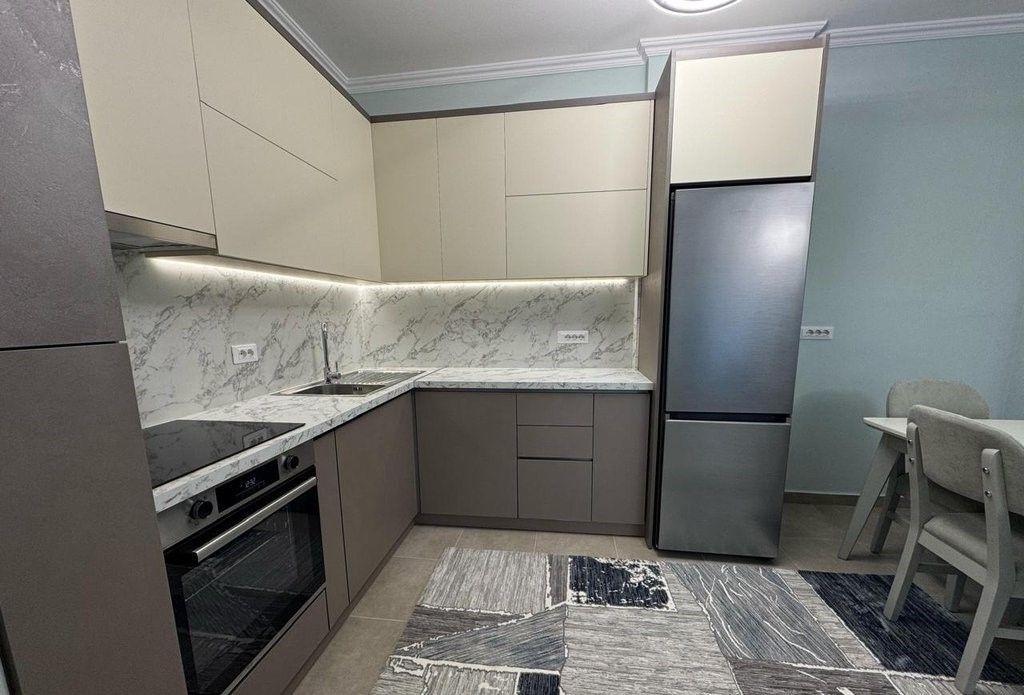 Super Apartament 2+1+2, prane Statcionit te Trenit, fillimi Bulevardit te Ri!