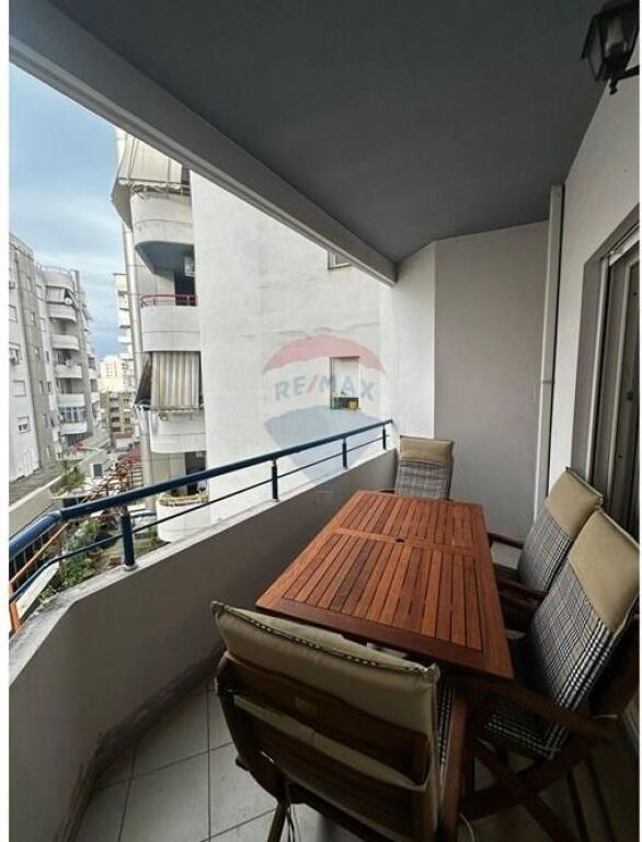 🏡 Appartamento 2+1+2 in Affitto – Liceo Ali Demi, Vlorë