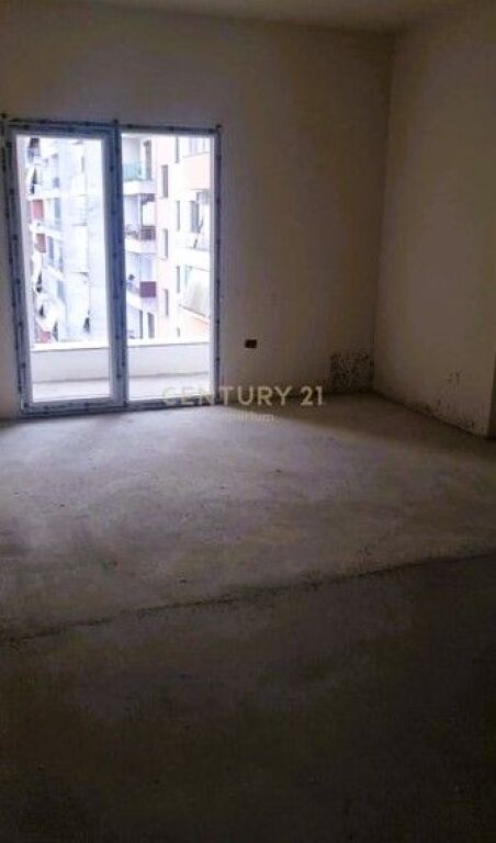APPARTAMENTO 2+1+POSTO AUTO IN VENDITA A ASTIR!
