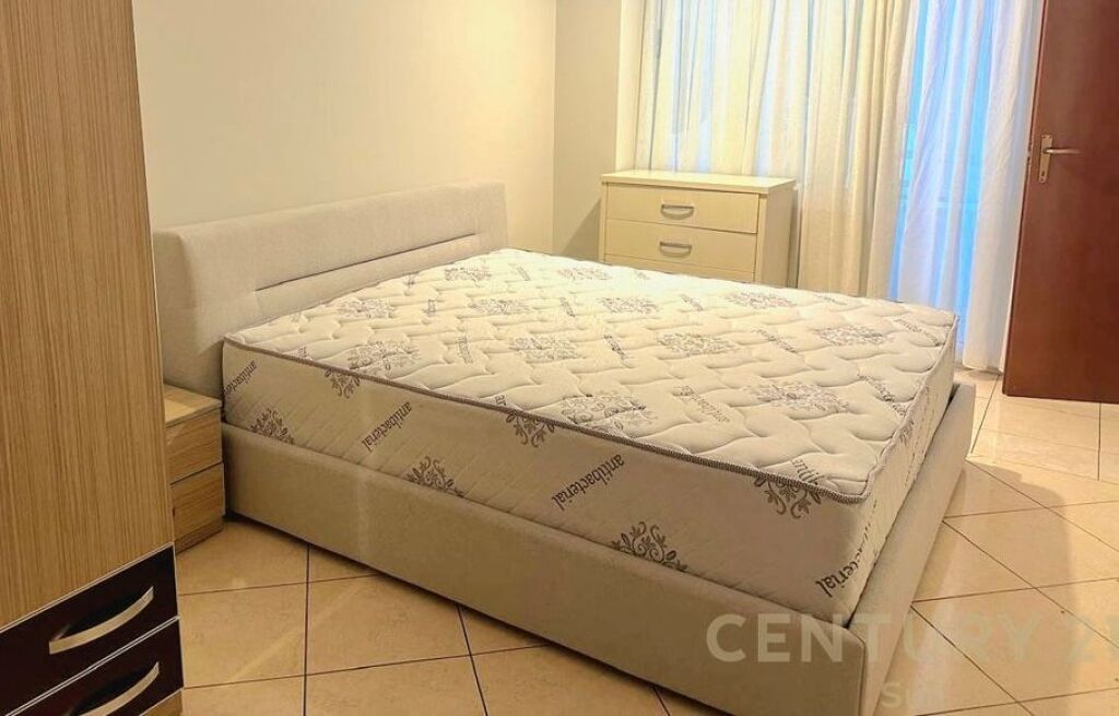 Apartament me qira 2+1+2 , Liqeni i Tiranes, prane Kopshtit Zoologjik