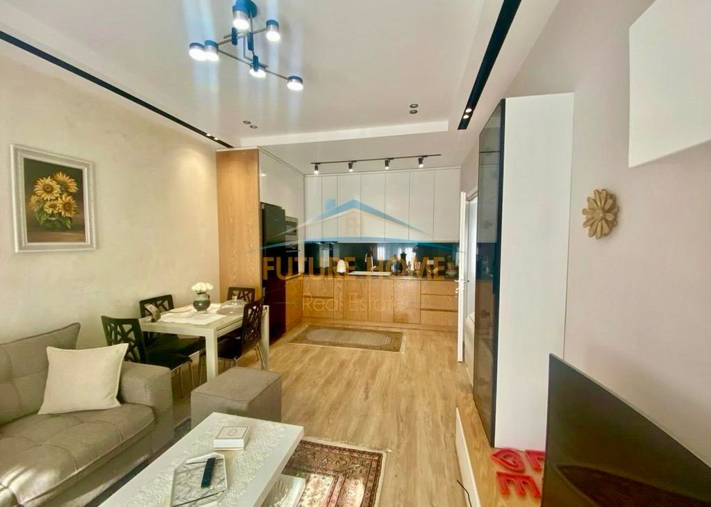 ✨ Lusso e Modernità a "Kontakti" – 1+1 in Affitto a 21 Dhjetori! 🏠