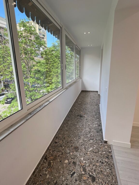 🔥 Jepet me qera ambient komercial 90 m² 📍 Tek Rruga e Barrikadave