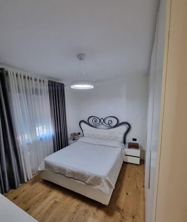 Apartament ne shitje 2+1 te Stadiumi Dinamo