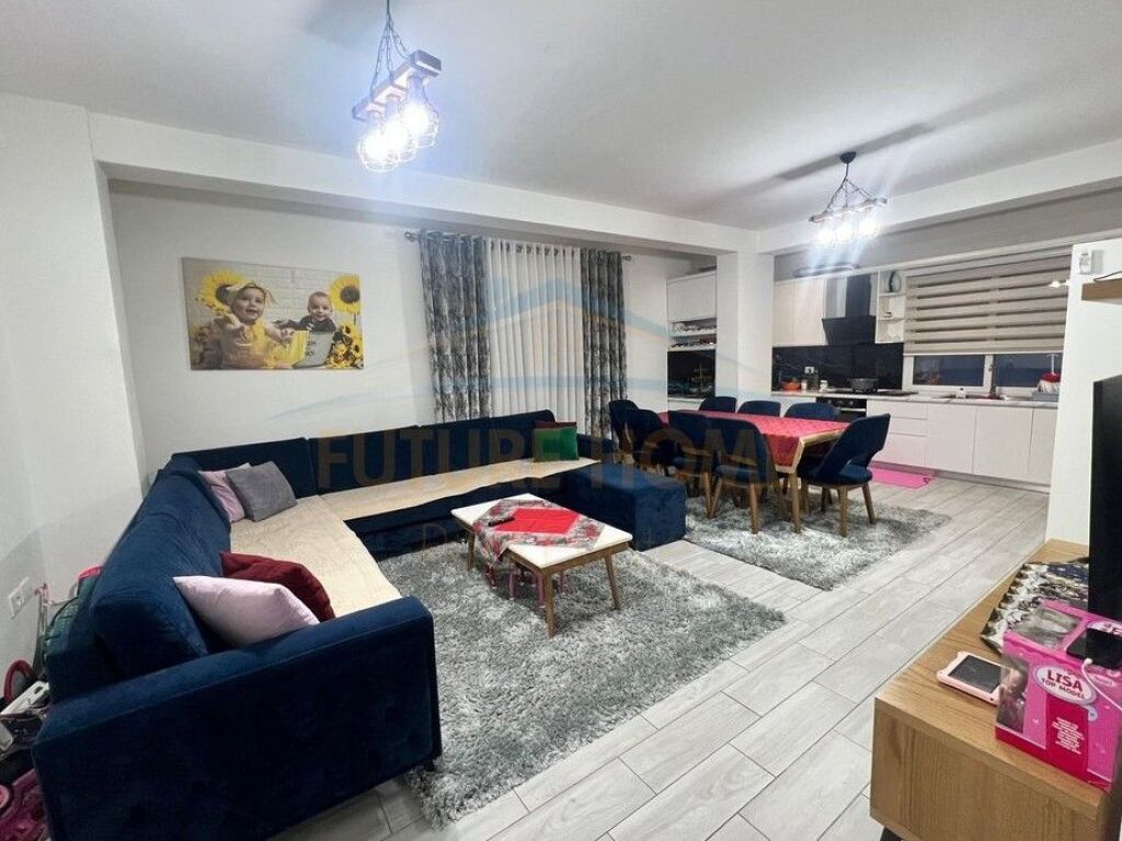 Shitet , Apartament 2+1, Ardeno, Albania