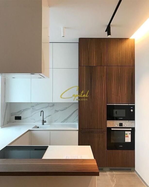 APARTAMENT ME QIRA 2+1 QENDRA TREGTARE TEG 2000 EURO