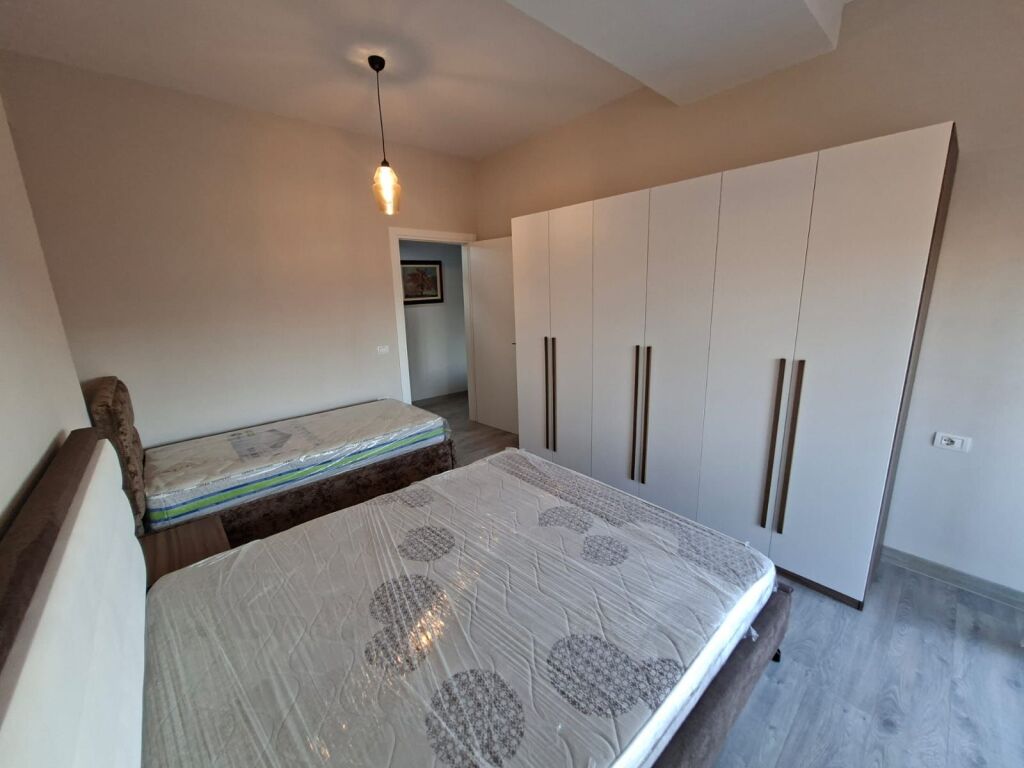 Brryli, Scuola Niket Dardani, appartamento 1+1 in affitto