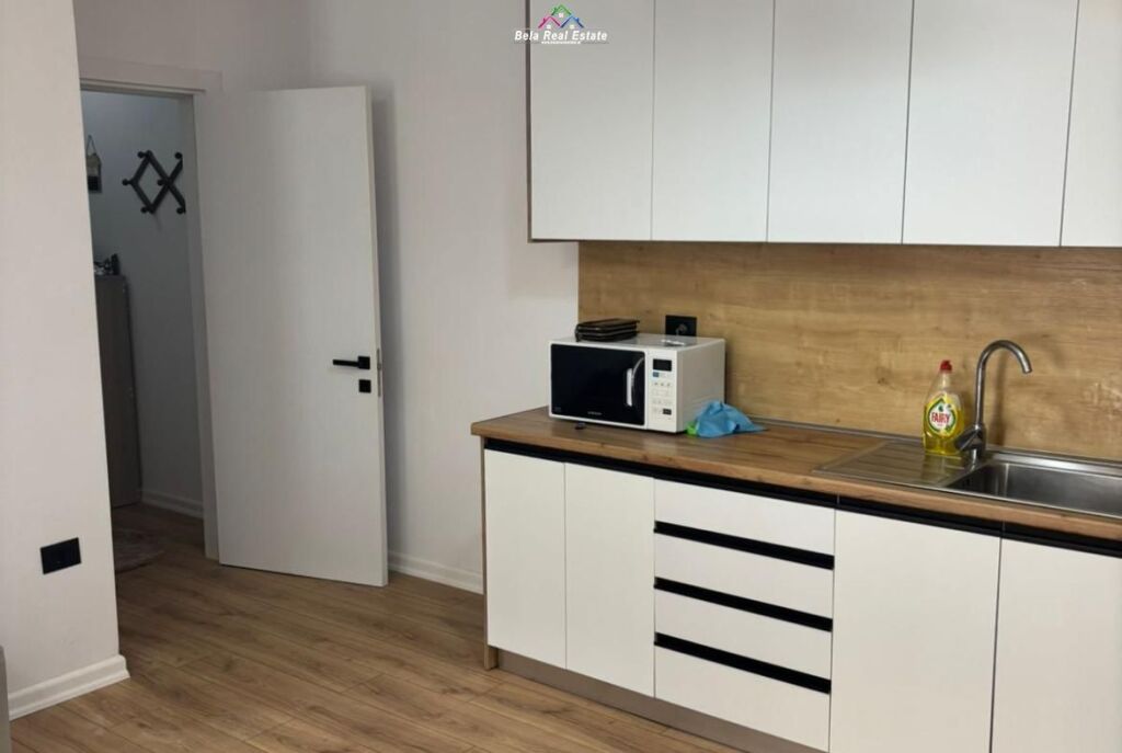 Apartament Me Qera 2+1+2 Tek 21 Dhjetori (ID B2201804) Tirane