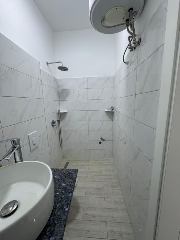 Appartamento 1+1 in vendita edificio esistente 1+1 centro Durazzo