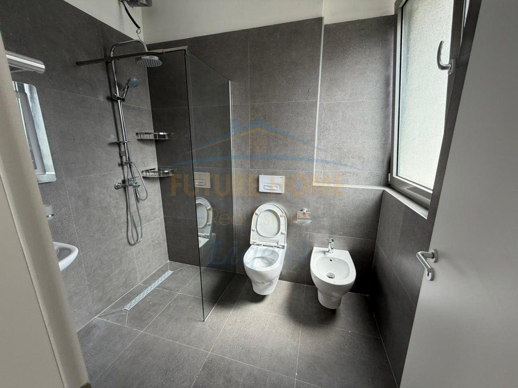 Qera, Apartament 2+1+ Post Parkimi, Green Valley, Tiranë.
