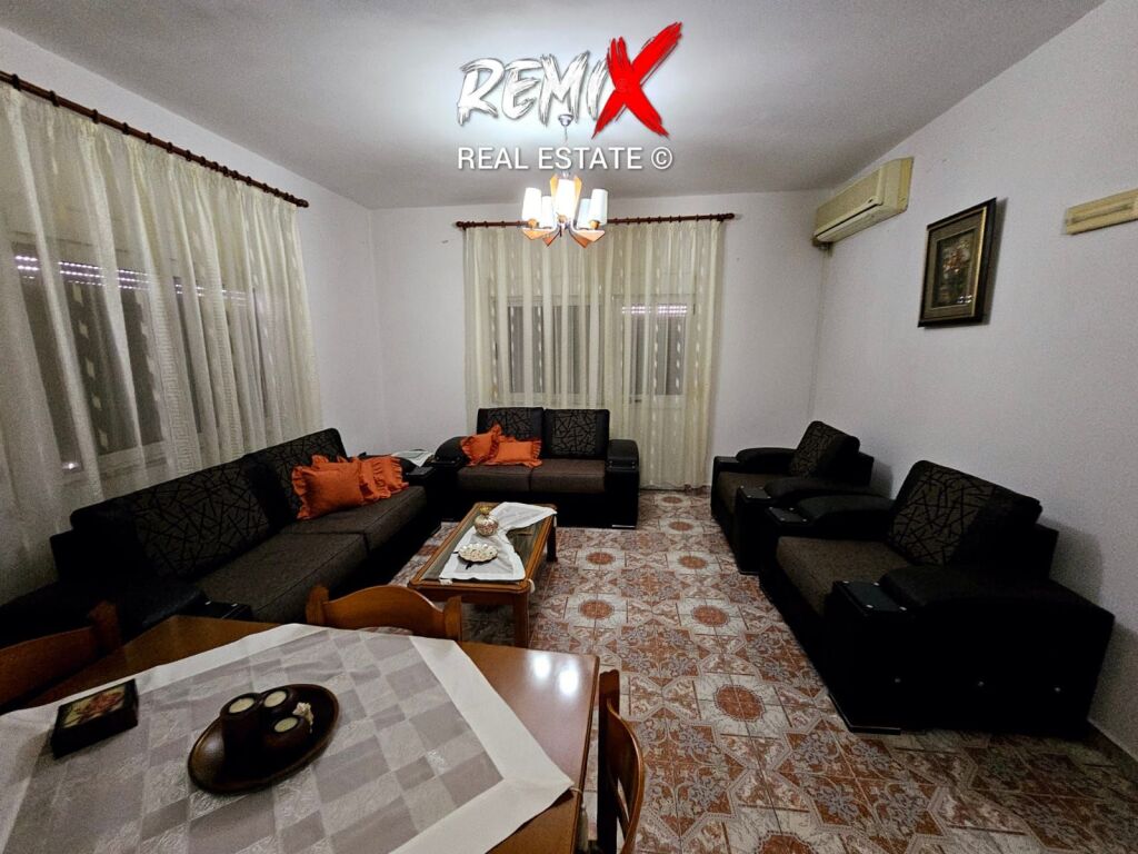 FOR RENT 2ND FLOOR OF A VILLA NEAR SKËNDERBEU CANTEEN, DURRËS