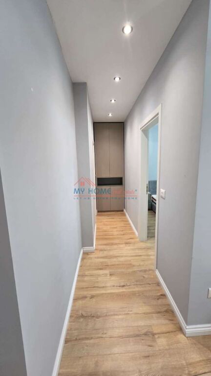 Apartament 1+1 me qera Rruga 5 Maji Tirane