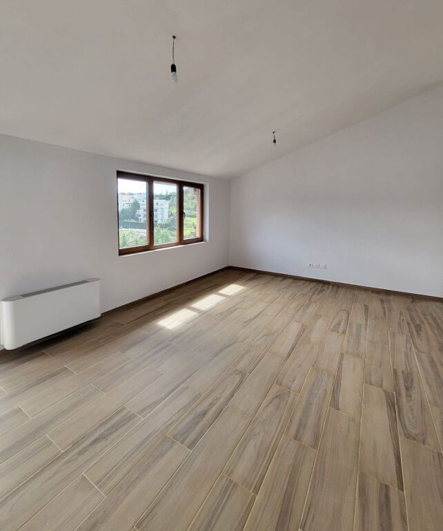 🏡 Three-storey Villa for Rent in TEG